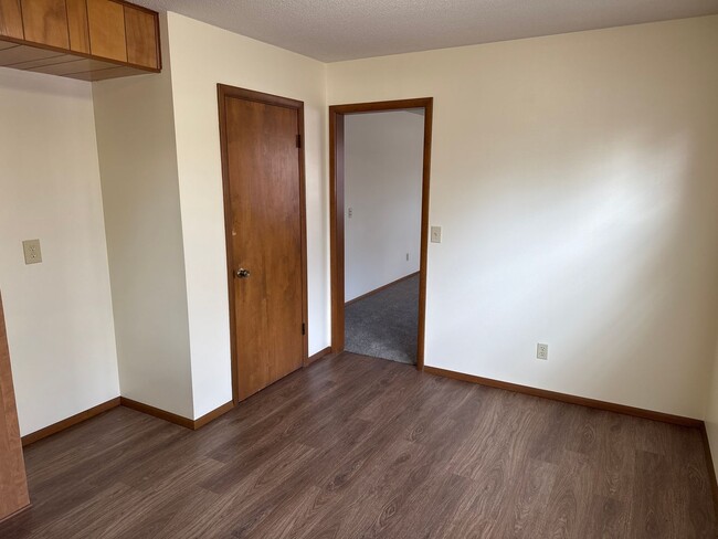 Building Photo - 2 Bedroom House close to Hospitals!  $895