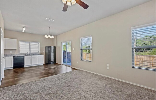 Building Photo - 3 br, 2 bath House - 612 North Wofford Street