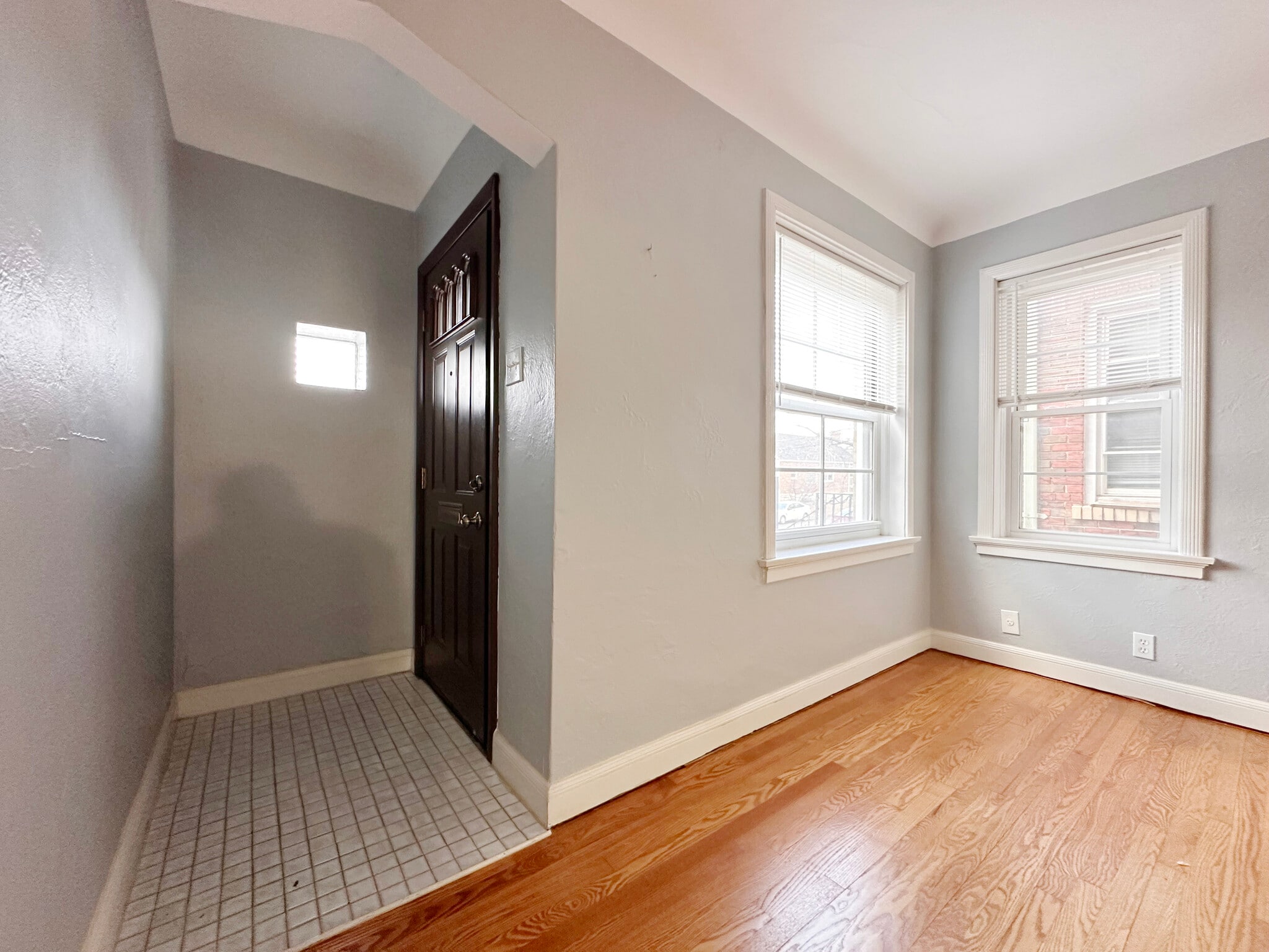 Building Photo - 5816 Mardel Ave