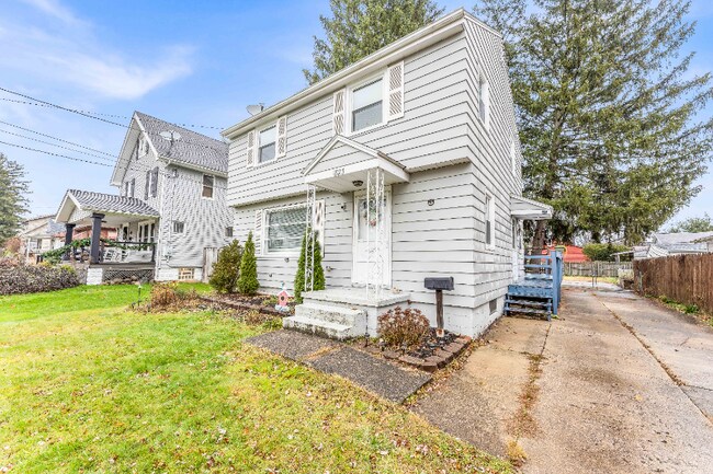 Building Photo - 1823 7th St