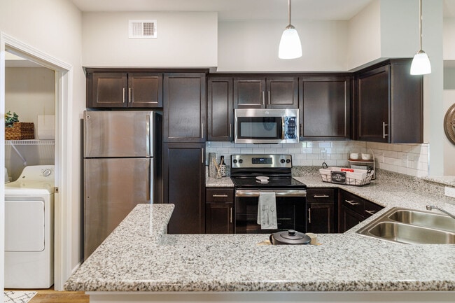 Building Photo - Revere at Spring Hill