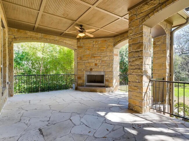 Building Photo - 215 Reveille Rd