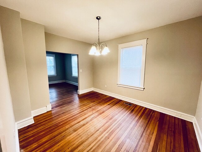 Building Photo - Beautifully Renovated 4bdrm/2bth Home Located in Richmond's Southside!!