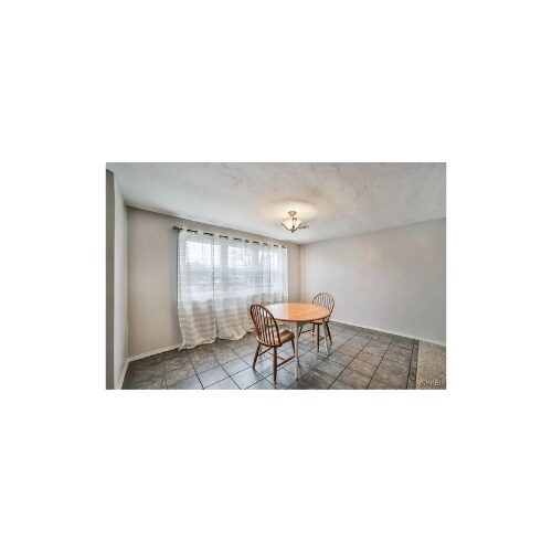 Building Photo - 3648 S Park Ave