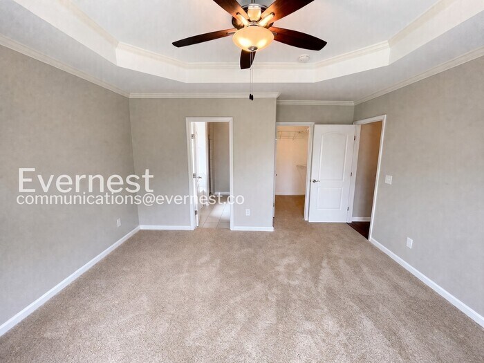 Building Photo - 1212 Ewing Wy
