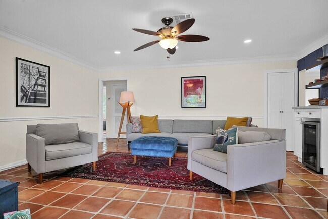 Building Photo - 15280 SW 72nd Ave