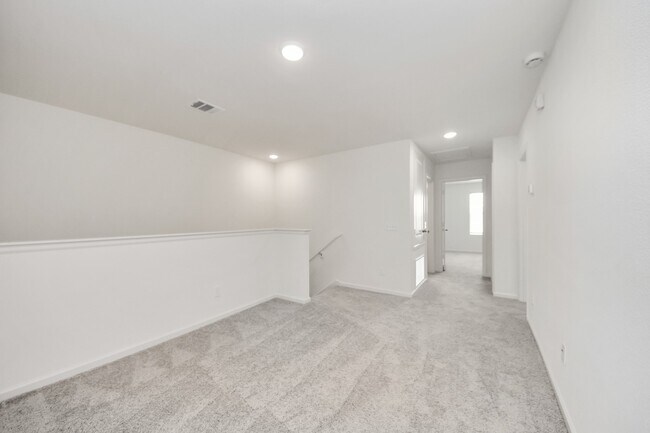 Building Photo - 10314 Valley Vista Dr