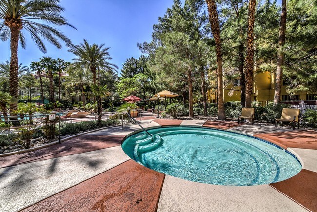 Building Photo - 270 E Flamingo Rd