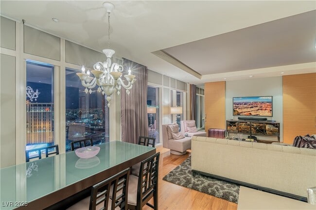 Building Photo - 3750 S Las Vegas Blvd