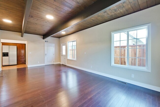 Building Photo - Wow! What a Great Home! Available Soon!