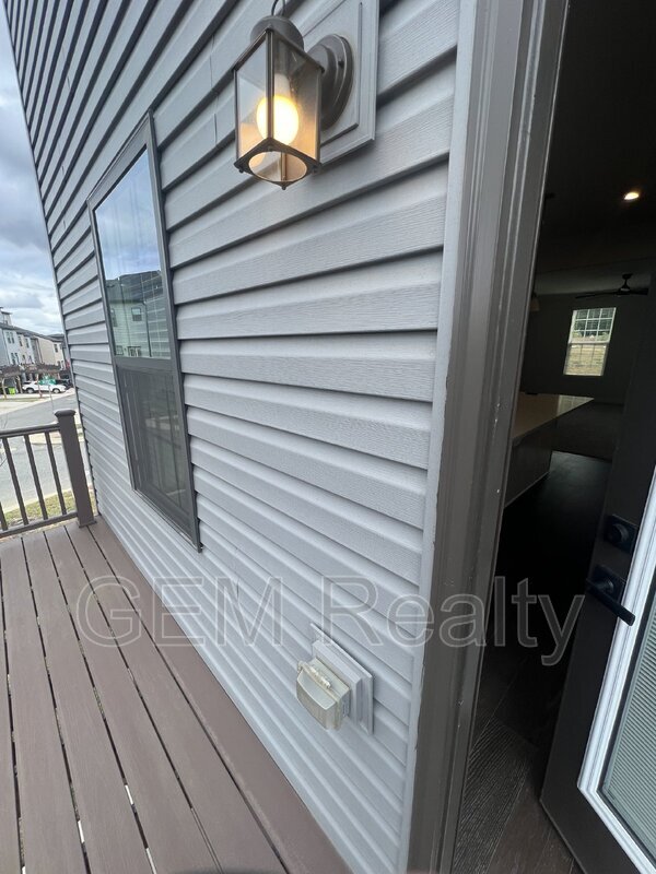 Building Photo - 1101 Rampart Dr