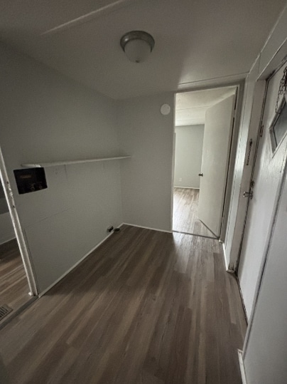 Building Photo - 27 Brinwood Dr