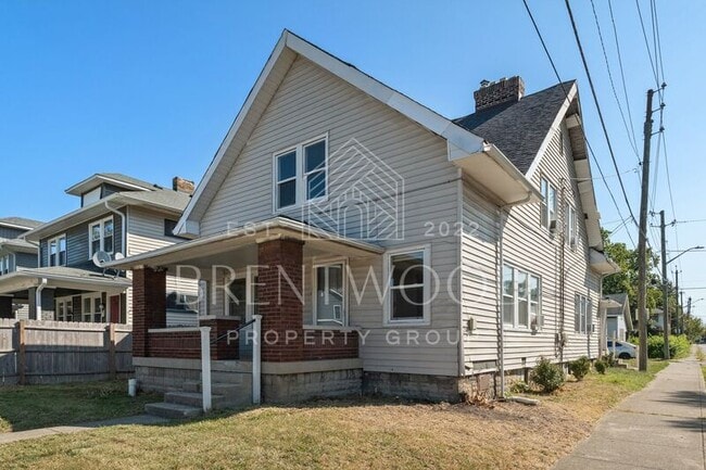 Building Photo - 601 N Oxford St