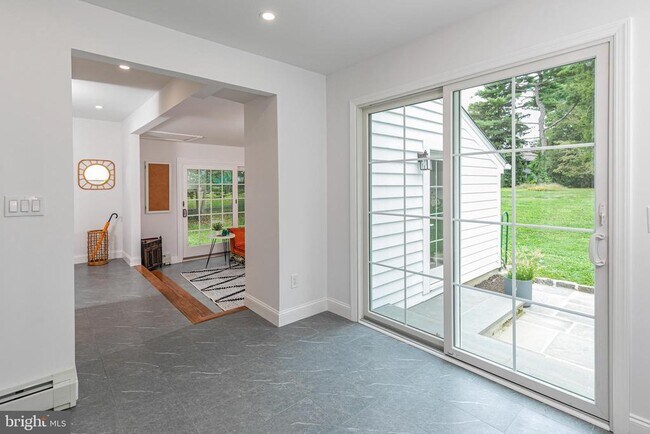 Building Photo - 3051 Lawrenceville Rd