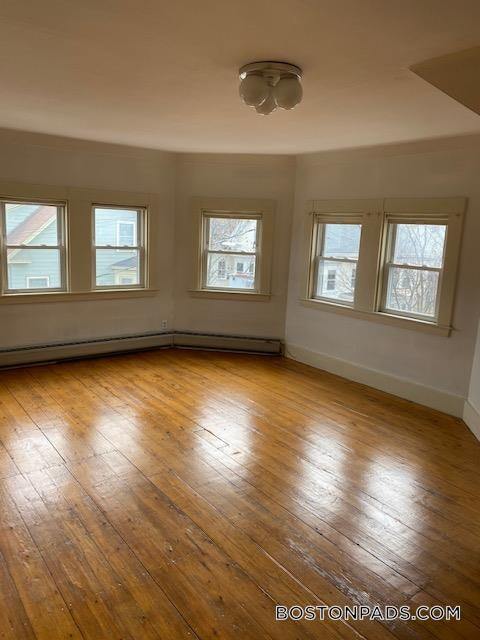 Building Photo - 139 Antrim St