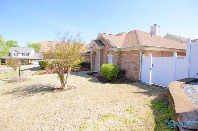 Building Photo - 209 Bridgeway Cir