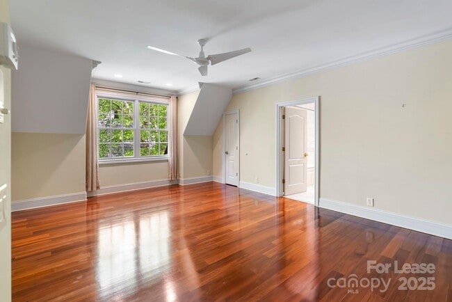 Building Photo - 2310 La Maison Dr