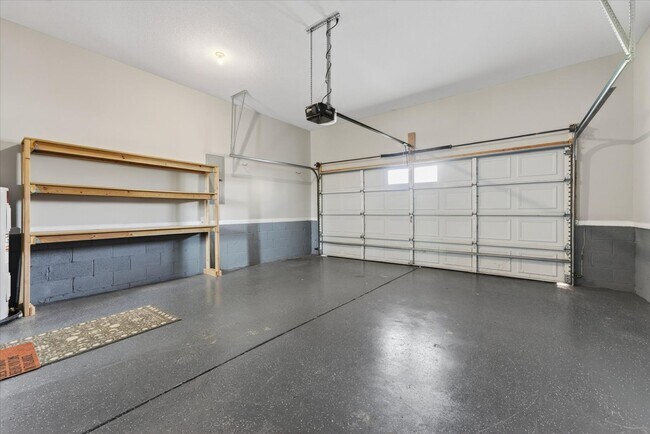 Building Photo - 3 Bedroom 3 1/2 Bath Pet Friendly Condo For Rent!