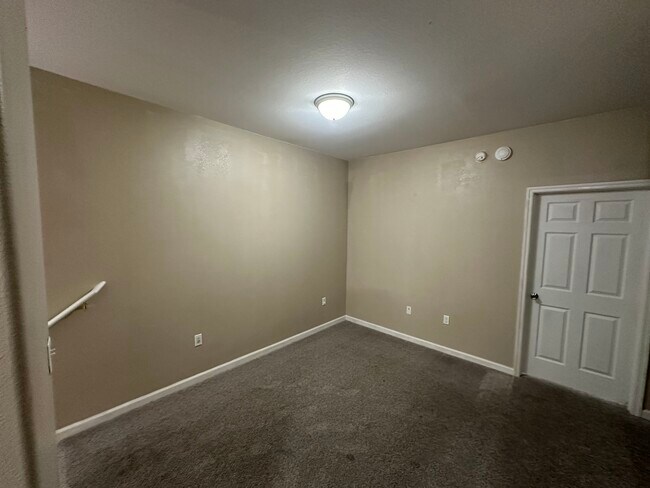 Building Photo - 22 Sir Lancelot Way