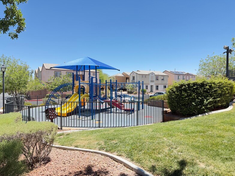Building Photo - 6971 Dancing Cloud Ave
