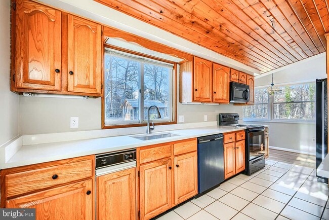 Building Photo - 4312 Silver Spring Rd