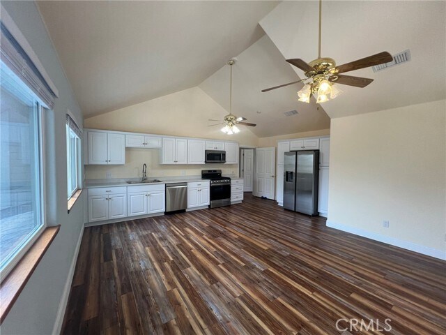 Building Photo - 170 Cypress Dr