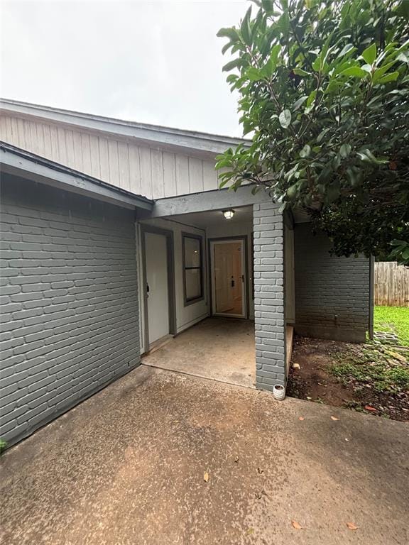 Building Photo - 515 Luther Dr