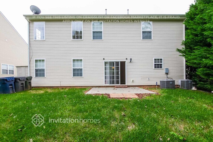 Building Photo - 12132 Palomar Dr