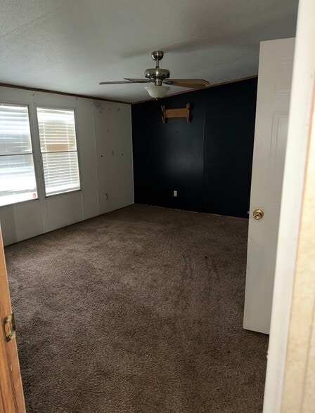 Building Photo - 121 Pecan Grove Ln