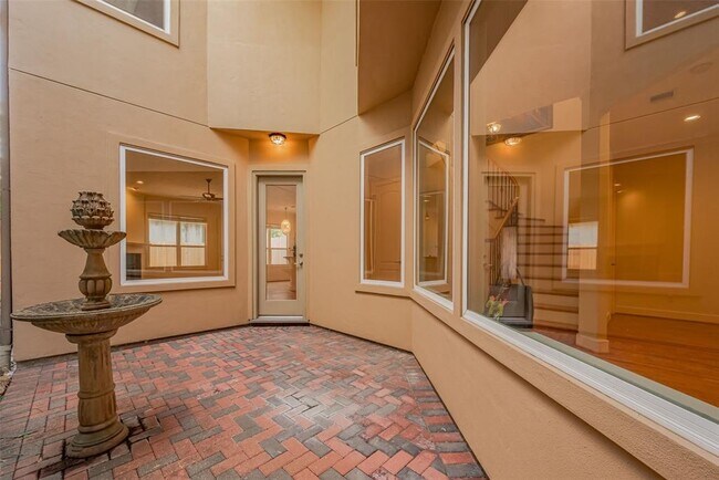 Building Photo - 5338 Fayette St