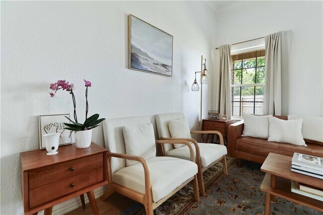 Building Photo - 3000 SW Wentworth Ave