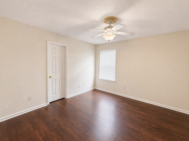 Building Photo - Spacious Townhome in North St. Augustine