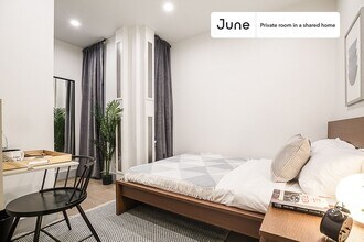 Building Photo - Room in Shared 3 bed/2 bath home