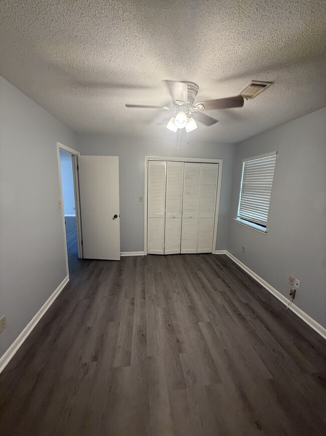 Building Photo - 131 Stonehedge Drive