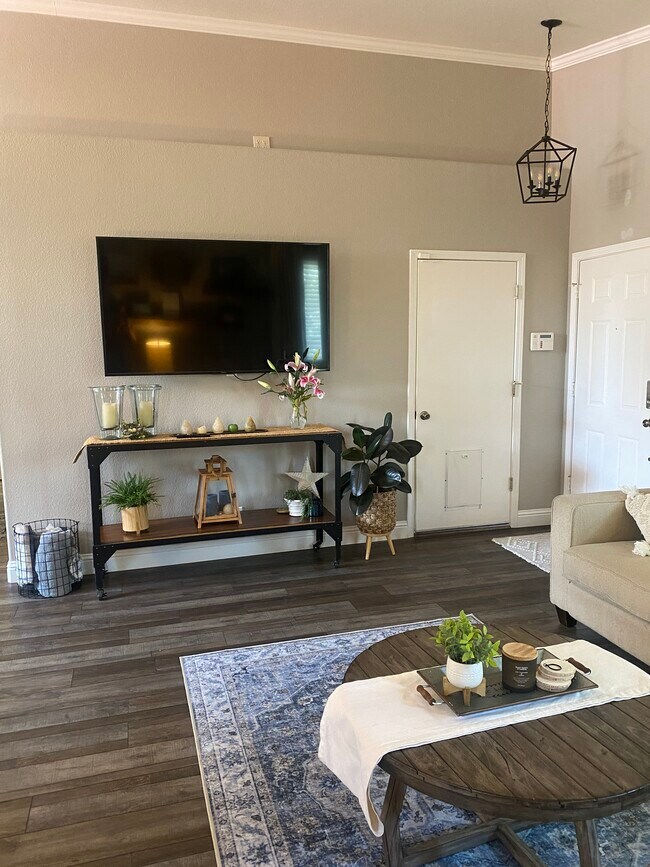 Building Photo - 7200 Ishi Point Ct