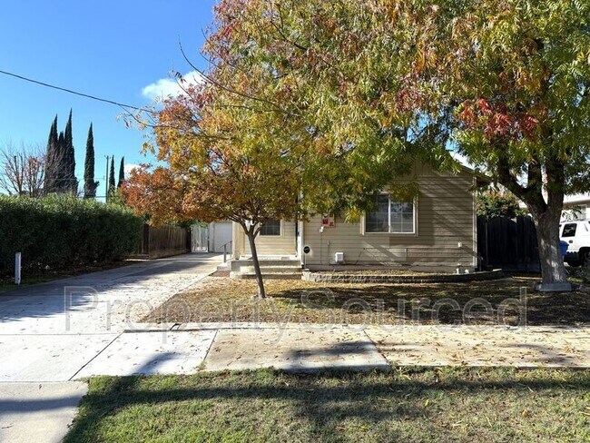 Primary Photo - 221 N Lincoln Ave