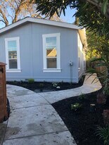 Building Photo - 43 Mazie Dr