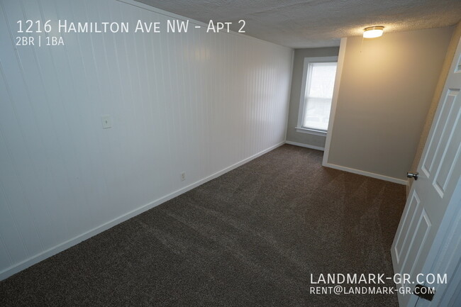 Building Photo - Updated 2-Bed, 1-Bath – First Month $775 Rent