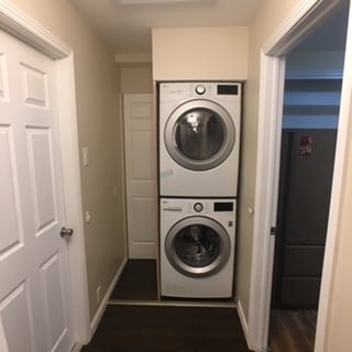 Building Photo - 351 S Elizabeth St