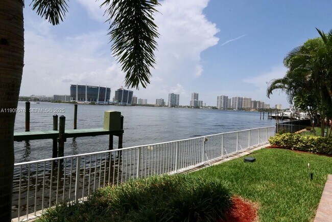 Building Photo - 17800 N Bay Rd