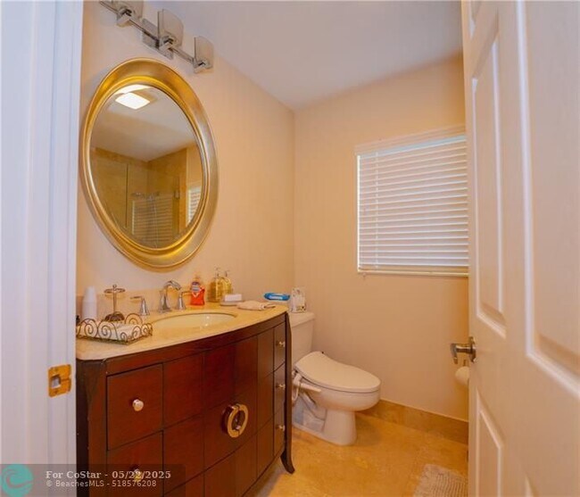 Building Photo - 20107 Ocean Key Dr