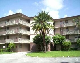 Building Photo - 5275 NW 10th Ct