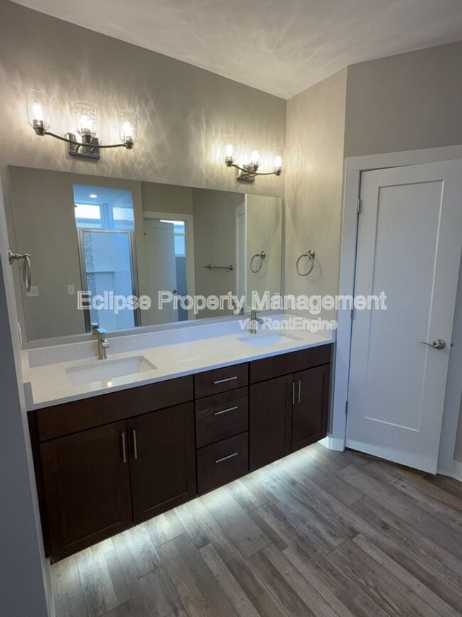 Building Photo - 679 Eadin Ln