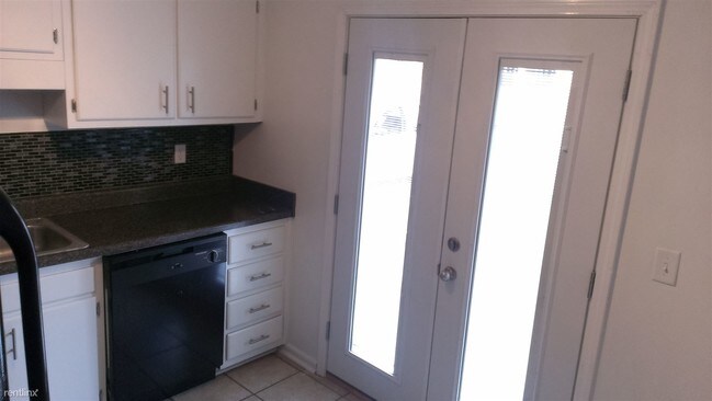 Building Photo - 3632 Clairmont Ave S