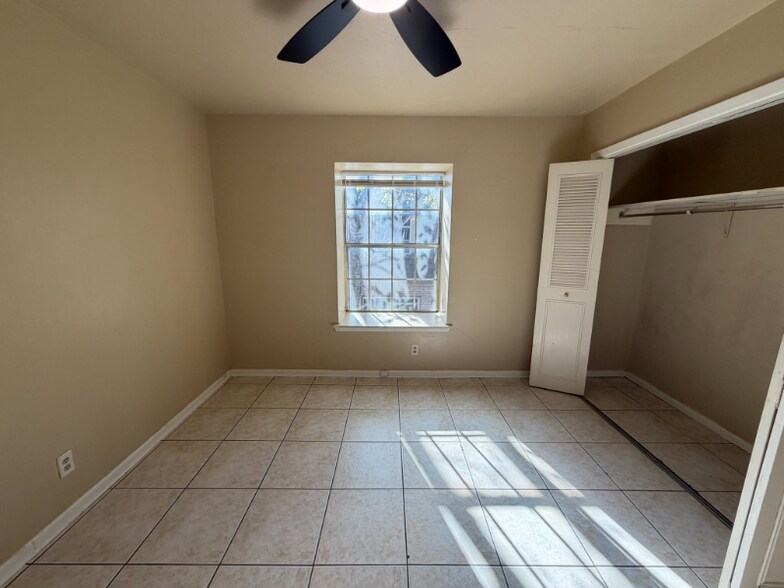 Building Photo - 170 De Chantle Rd