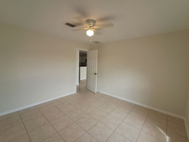 Building Photo - 2204-2206 Kenneth Ave S