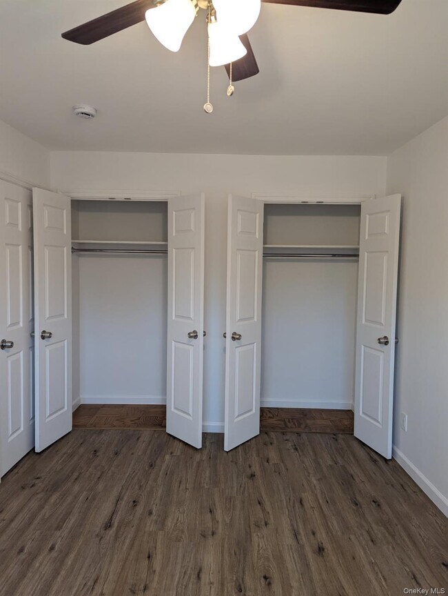 Building Photo - 11A Hemlock Dr