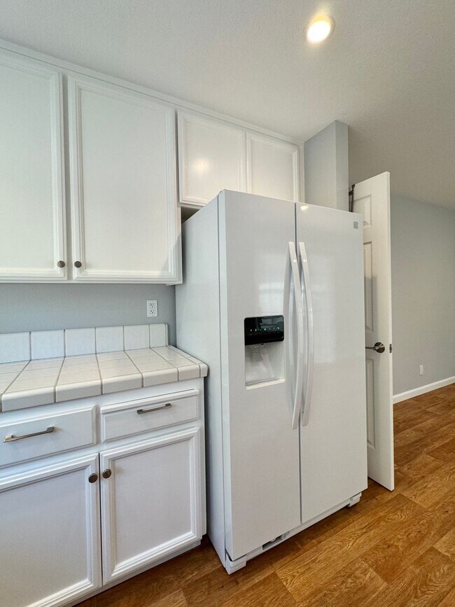 Building Photo - Napa, Gated Community Single Story 2 Bedro...