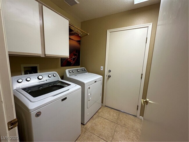 Building Photo - 9537 Eagle Valley Dr