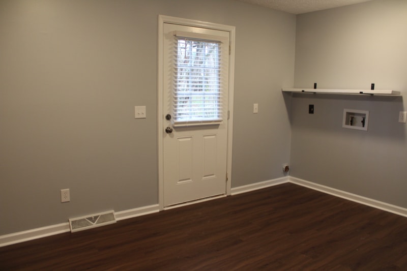 Building Photo - 703 Fall St